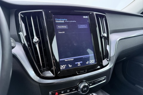 Volvo V60 T4 Momentum Pro | Polestar Optimalisatie | Stoel+Stuurverwarming | Camera | Leder | 19 Inch