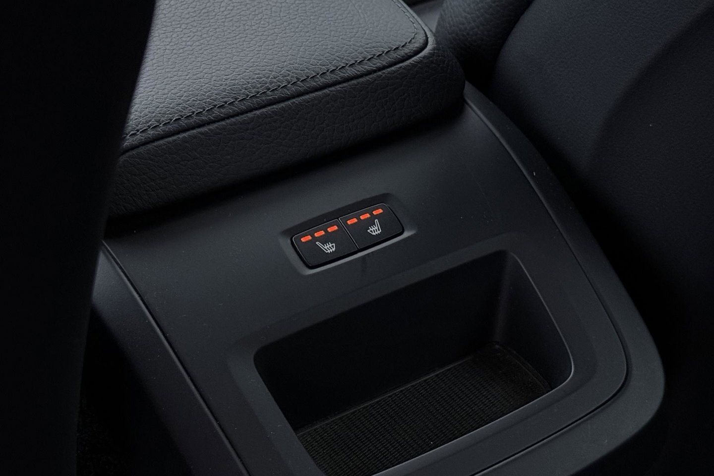 Volvo V60 T4 Momentum Pro | Polestar Optimalisatie | Stoel+Stuurverwarming | Camera | Leder | 19 Inch