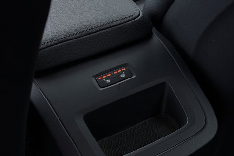 Volvo V60 T4 Momentum Pro | Polestar Optimalisatie | Stoel+Stuurverwarming | Camera | Leder | 19 Inch