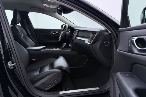 Volvo V60 T4 Momentum Pro | Polestar Optimalisatie | Stoel+Stuurverwarming | Camera | Leder | 19 Inch