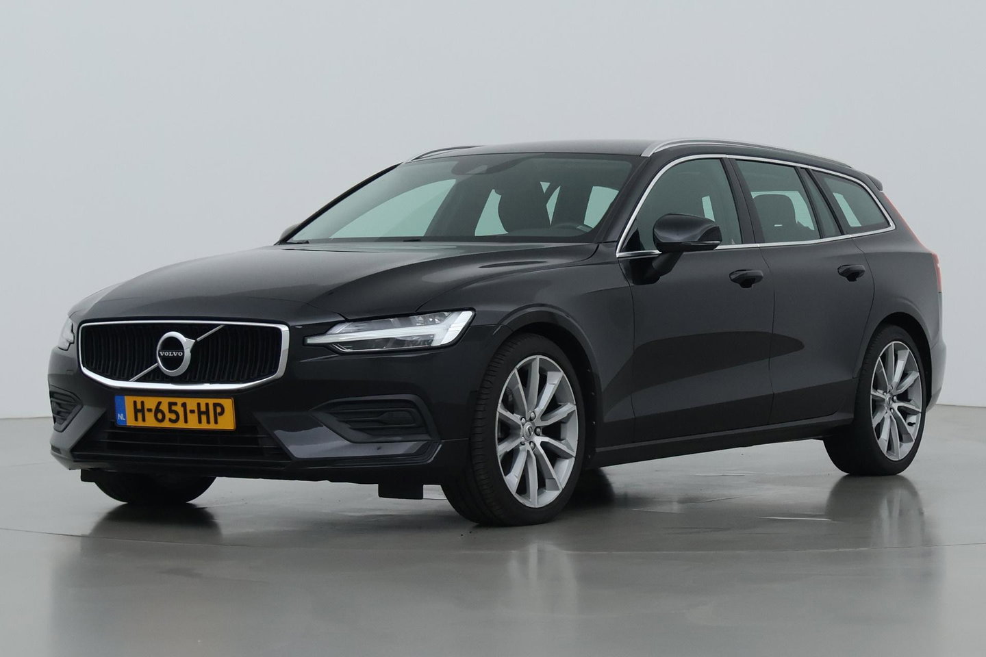 Volvo V60 T4 Momentum Pro | Polestar Optimalisatie | Stoel+Stuurverwarming | Camera | Leder | 19 Inch