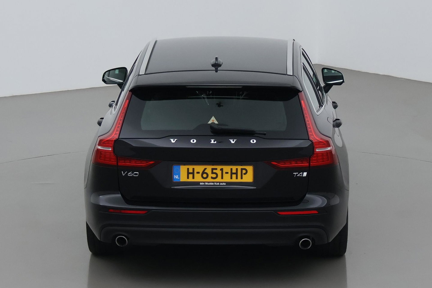 Volvo V60 T4 Momentum Pro | Polestar Optimalisatie | Stoel+Stuurverwarming | Camera | Leder | 19 Inch