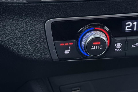 Audi Q2 35 TFSI Edition one | NAP | Panoramadak | ACC | Camera | Automaat | Stoelverwarming | DAB