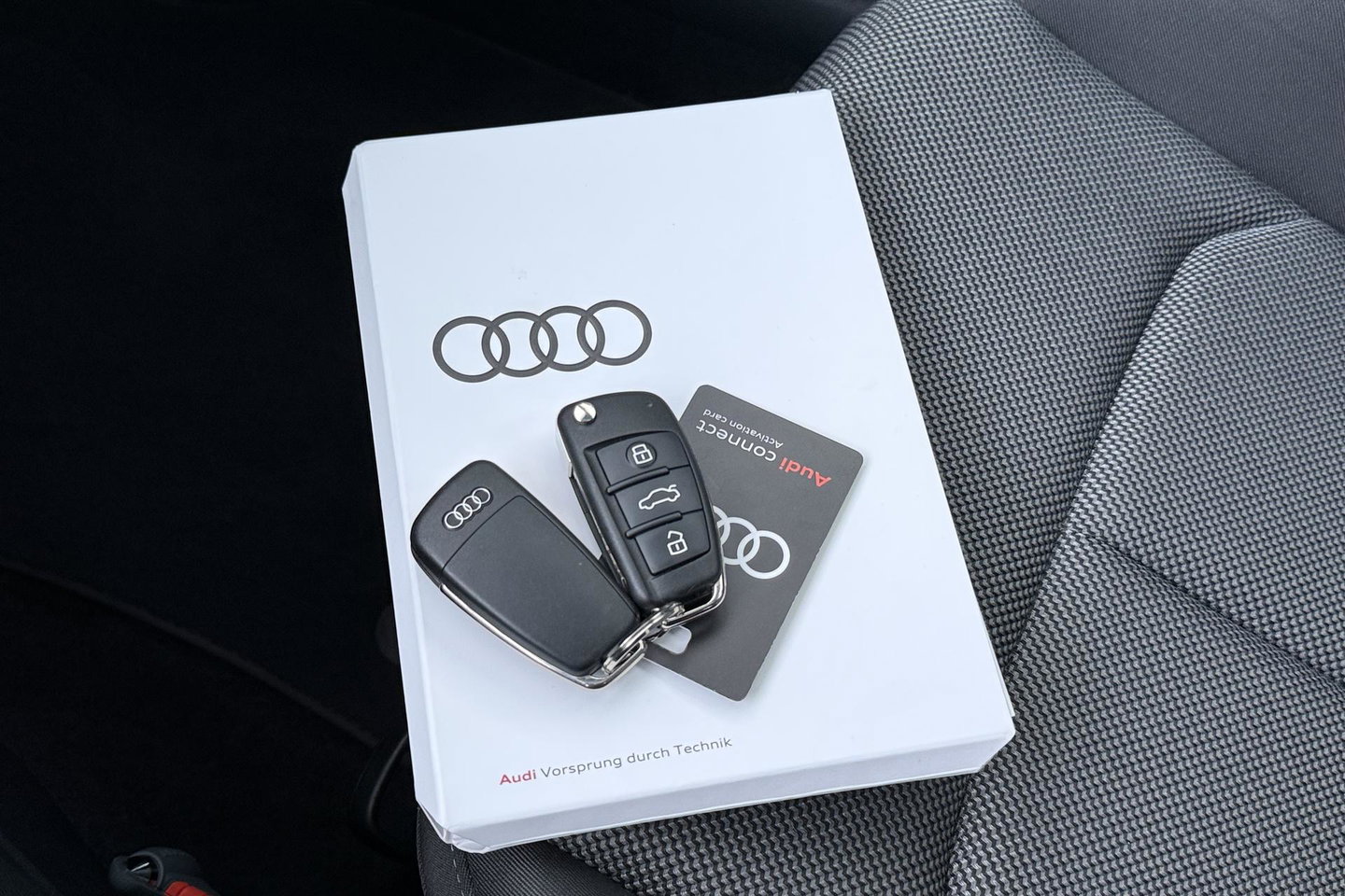 Audi Q2 35 TFSI Edition one | NAP | Panoramadak | ACC | Camera | Automaat | Stoelverwarming | DAB