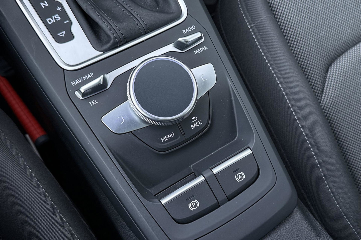 Audi Q2 35 TFSI Edition one | NAP | Panoramadak | ACC | Camera | Automaat | Stoelverwarming | DAB