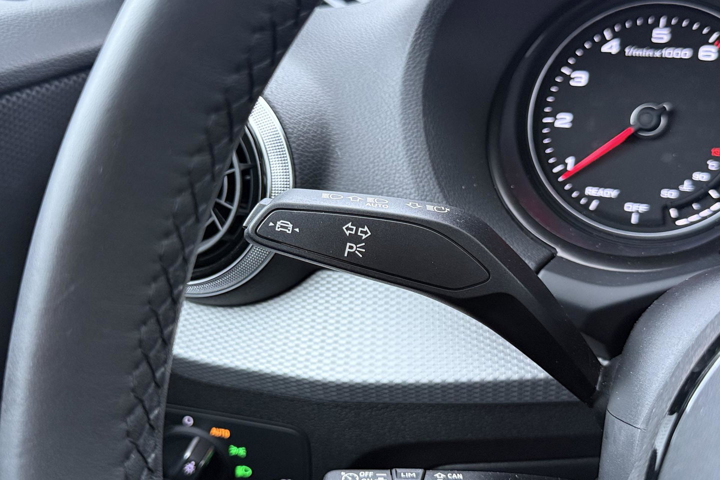 Audi Q2 35 TFSI Edition one | NAP | Panoramadak | ACC | Camera | Automaat | Stoelverwarming | DAB