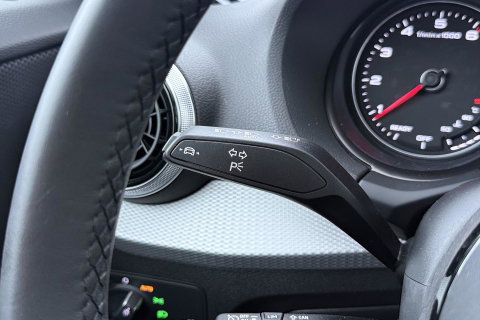 Audi Q2 35 TFSI Edition one | NAP | Panoramadak | ACC | Camera | Automaat | Stoelverwarming | DAB