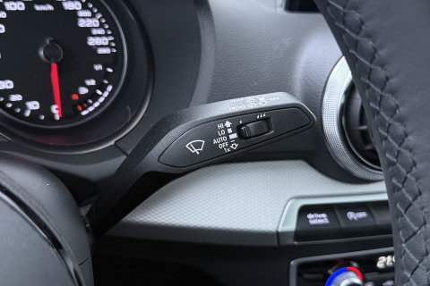 Audi Q2 35 TFSI Edition one | NAP | Panoramadak | ACC | Camera | Automaat | Stoelverwarming | DAB
