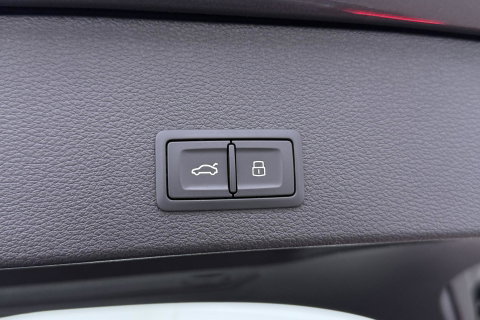 Audi Q2 35 TFSI Edition one | NAP | Panoramadak | ACC | Camera | Automaat | Stoelverwarming | DAB