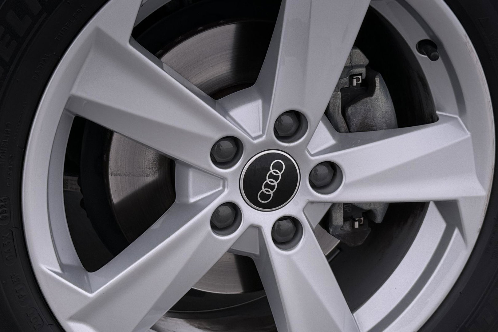 Audi Q2 35 TFSI Edition one | NAP | Panoramadak | ACC | Camera | Automaat | Stoelverwarming | DAB