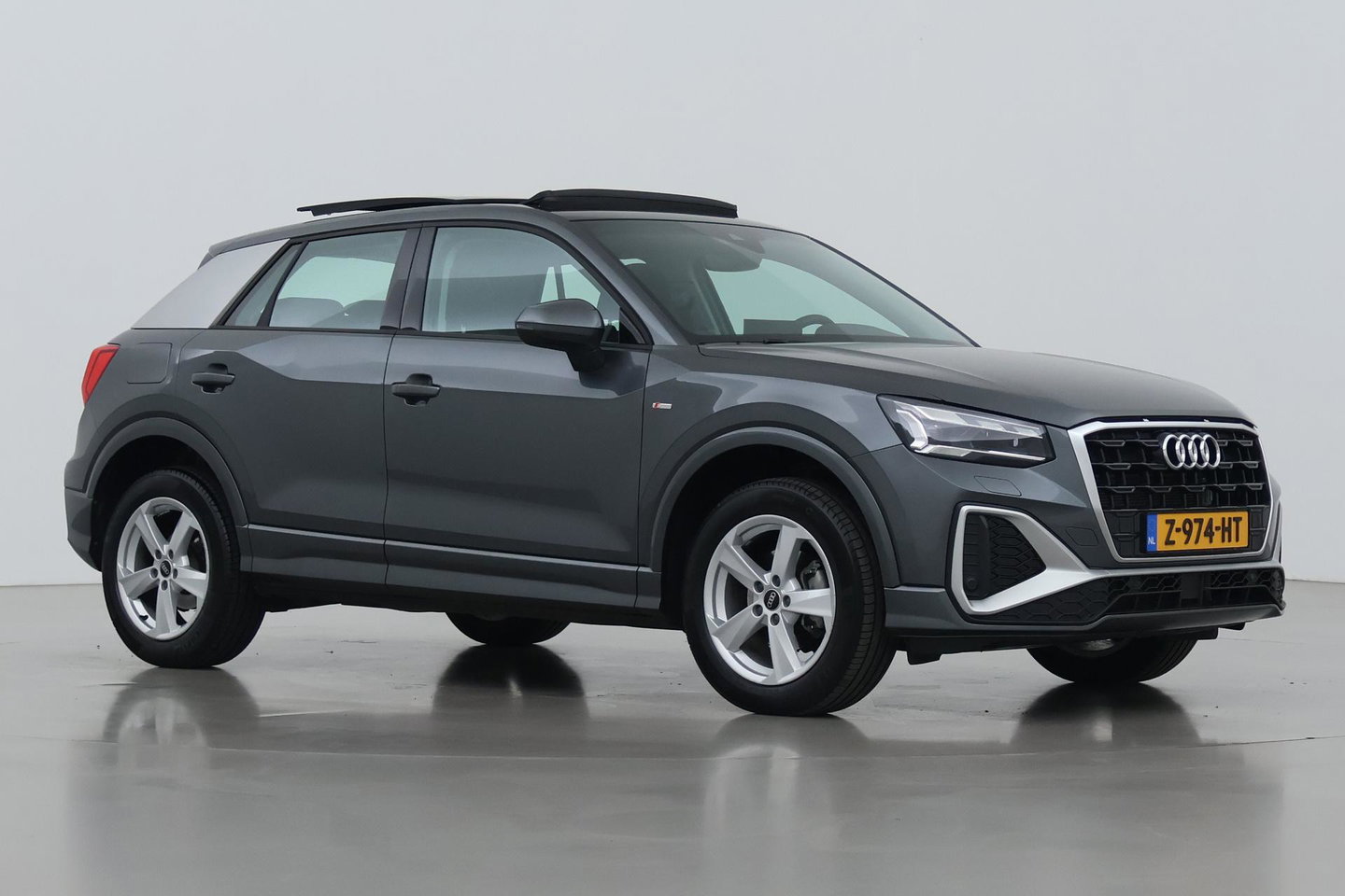 Audi Q2 35 TFSI Edition one | NAP | Panoramadak | ACC | Camera | Automaat | Stoelverwarming | DAB