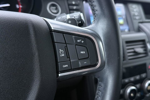 Land Rover Discovery Sport 2.0 TD4 HSE | GRIJS KENTEKEN | MARGE | Trekhaak | Camera | 20 Inch | Bi-Xenon | Stoelverwarming