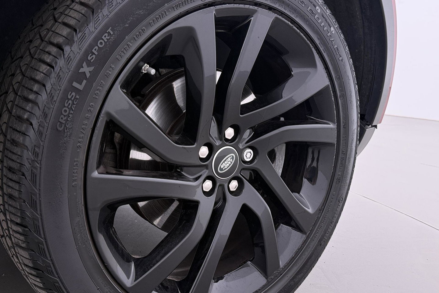 Land Rover Discovery Sport 2.0 TD4 HSE | GRIJS KENTEKEN | MARGE | Trekhaak | Camera | 20 Inch | Bi-Xenon | Stoelverwarming