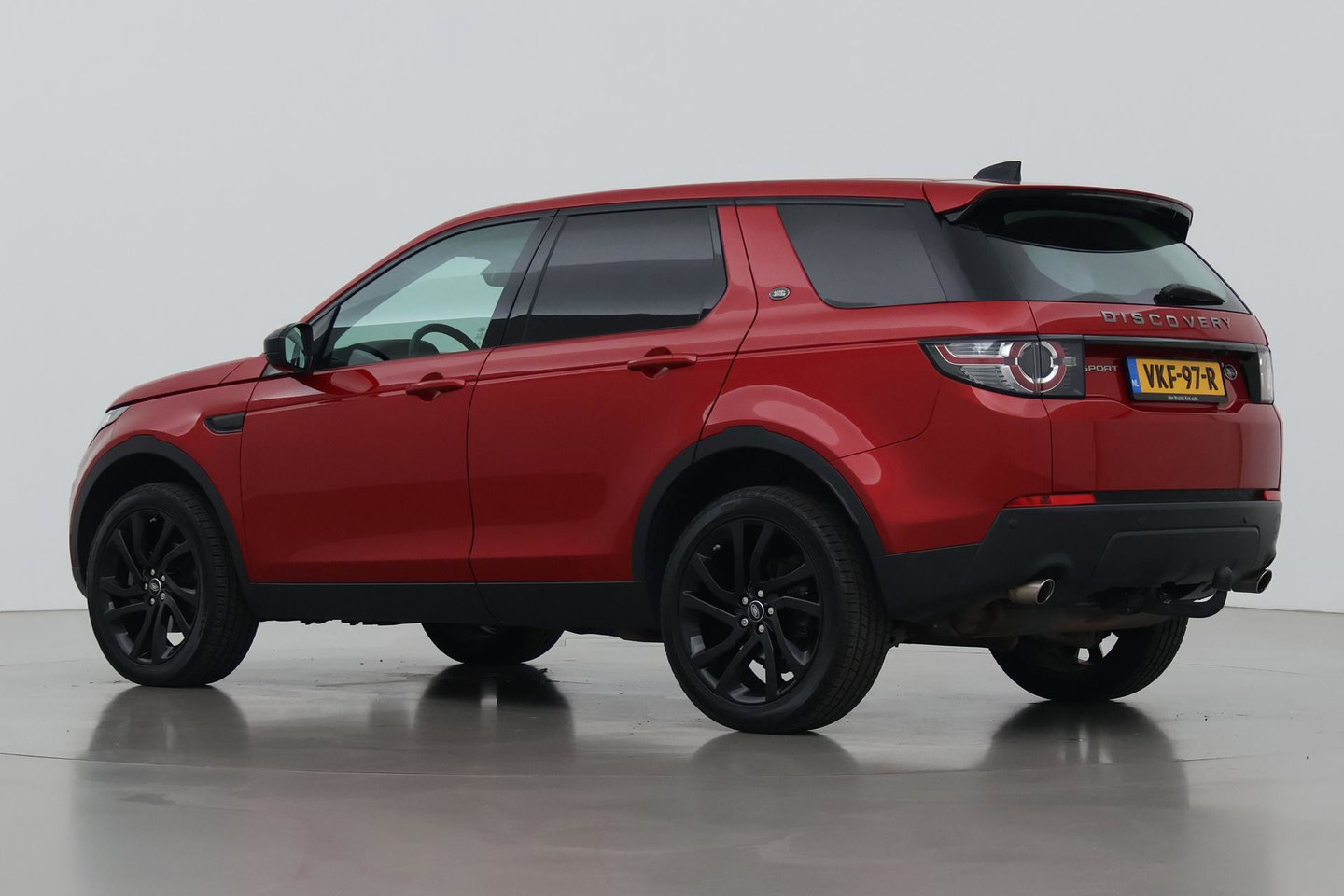 Land Rover Discovery Sport 2.0 TD4 HSE | GRIJS KENTEKEN | MARGE | Trekhaak | Camera | 20 Inch | Bi-Xenon | Stoelverwarming