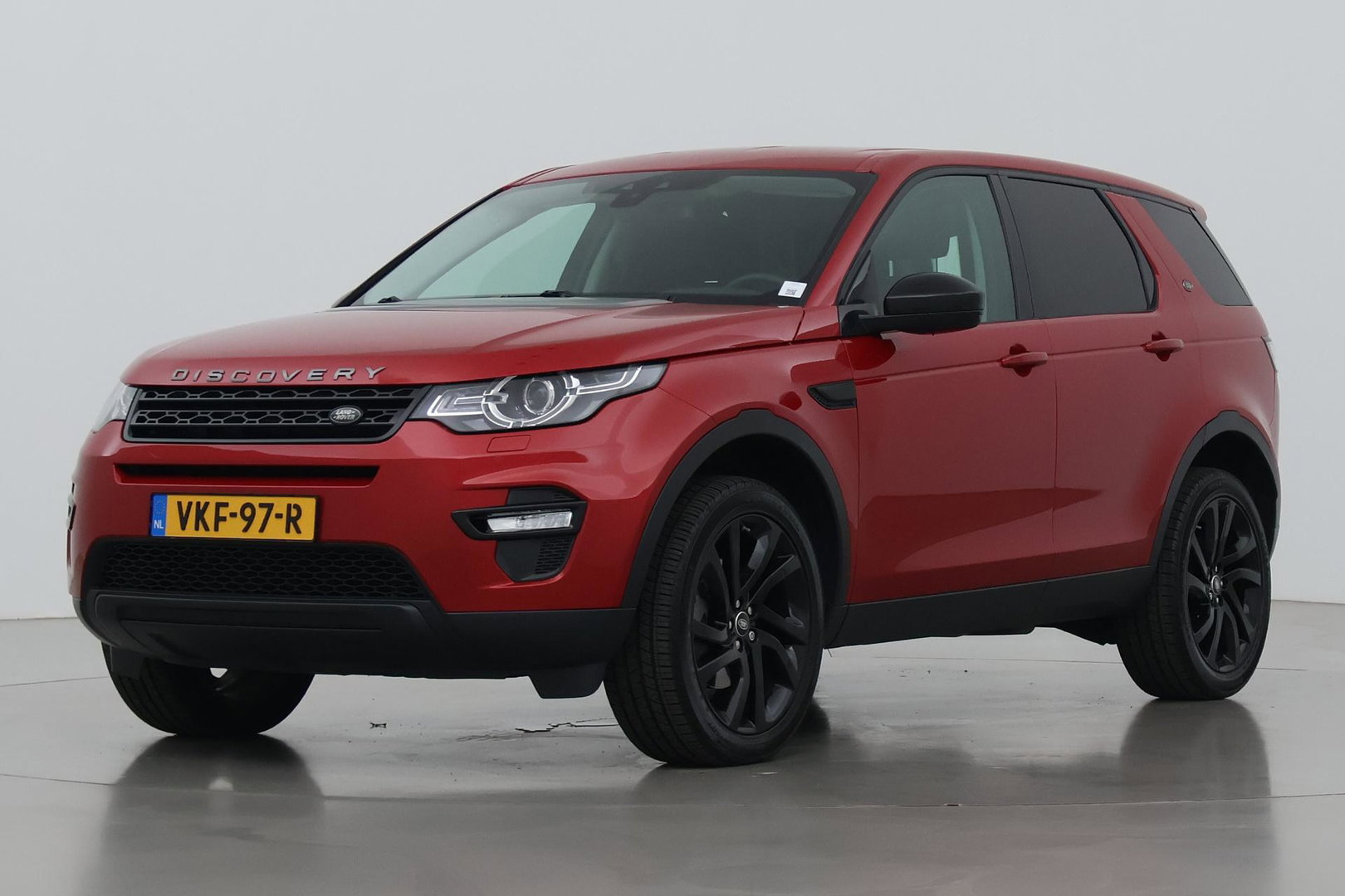 Land Rover Discovery Sport 2.0 TD4 HSE | GRIJS KENTEKEN | MARGE | Trekhaak | Camera | 20 Inch | Bi-Xenon | Stoelverwarming