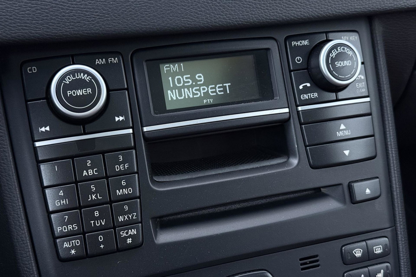 Volvo XC90 2.4 D5 Summum | 7P | Schuifdak | Premium Sound | Trekhaak | Navigatie | Memory | 20 Inch