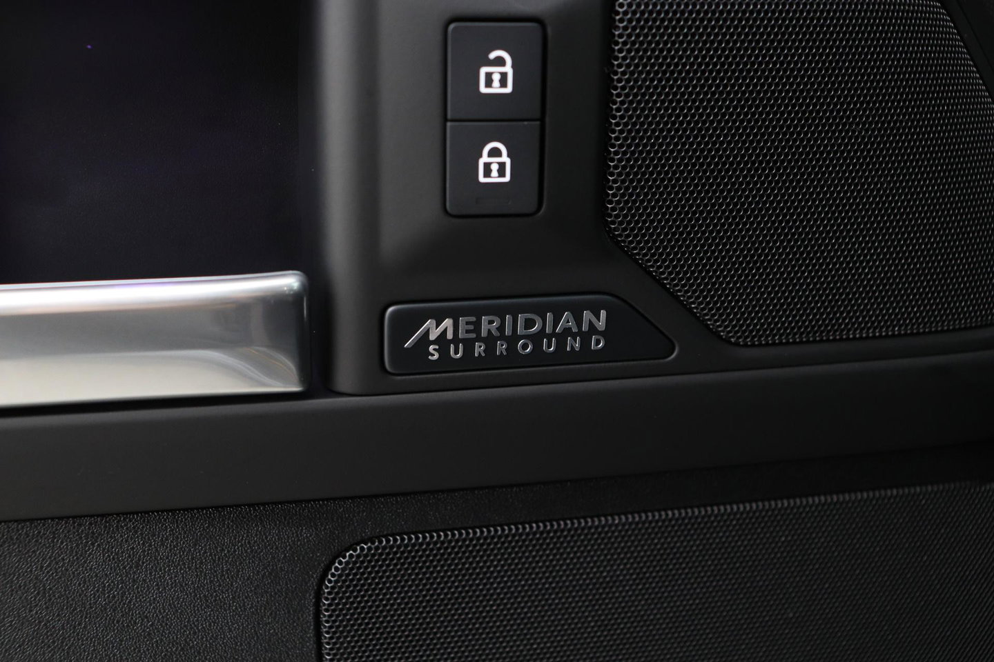 Land Rover Defender 2.0 P300e 110 X-Dynamic HSE | FACELIFT | ClearSight | Meridian Surround | Head-Up | ACC | Panoramadak | Trekhaak