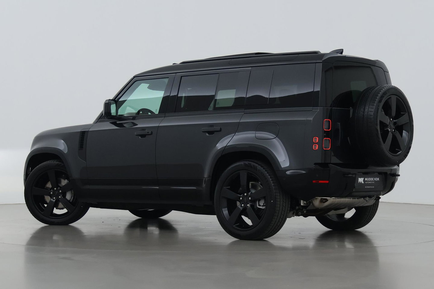 Land Rover Defender 2.0 P300e 110 X-Dynamic HSE | FACELIFT | ClearSight | Meridian Surround | Head-Up | ACC | Panoramadak | Trekhaak
