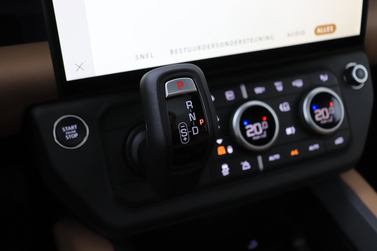 Land Rover Defender 2.0 P300e 110 X-Dynamic HSE | FACELIFT | ClearSight | Meridian Surround | Head-Up | ACC | Panoramadak | Trekhaak