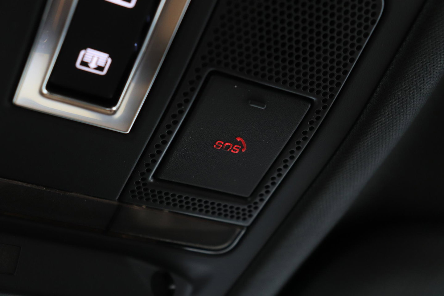 Land Rover Defender 2.0 P300e 110 X-Dynamic HSE | FACELIFT | ClearSight | Meridian Surround | Head-Up | ACC | Panoramadak | Trekhaak