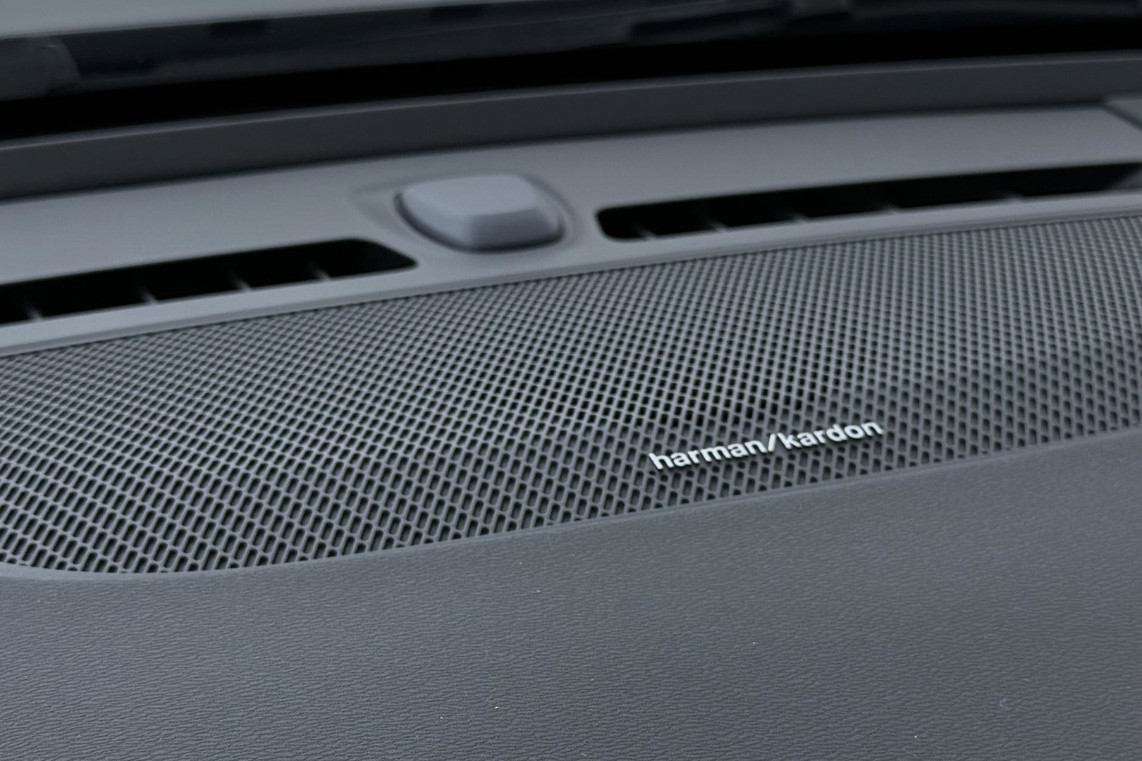 Volvo EX40 Single Motor Extended Range Plus 82 kWh | ACC | 360° Camera | Stoel+Stuurverwarming | Harman/Kardon | BLIS