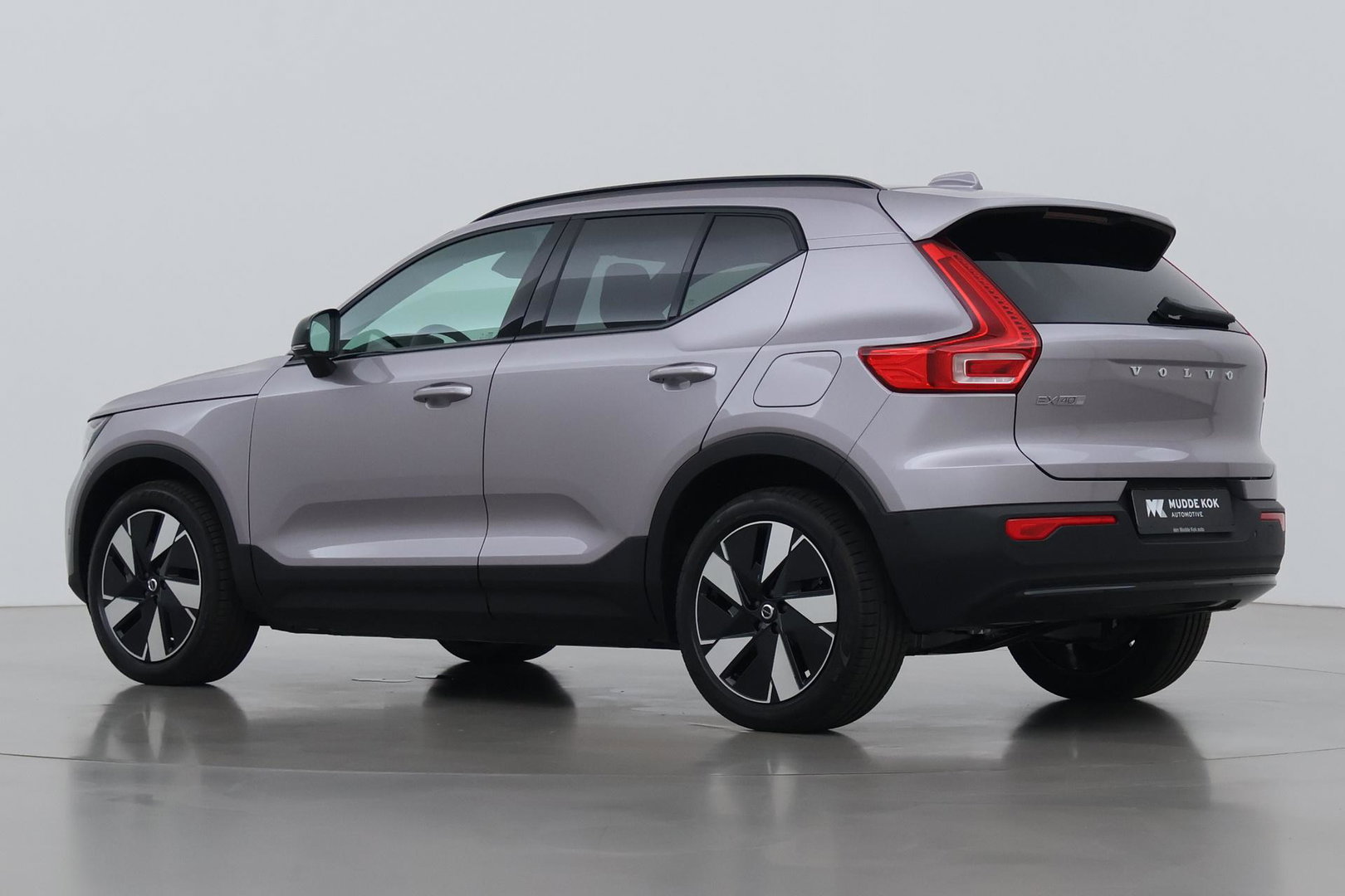 Volvo EX40 Single Motor Extended Range Plus 82 kWh | ACC | 360° Camera | Stoel+Stuurverwarming | Harman/Kardon | BLIS