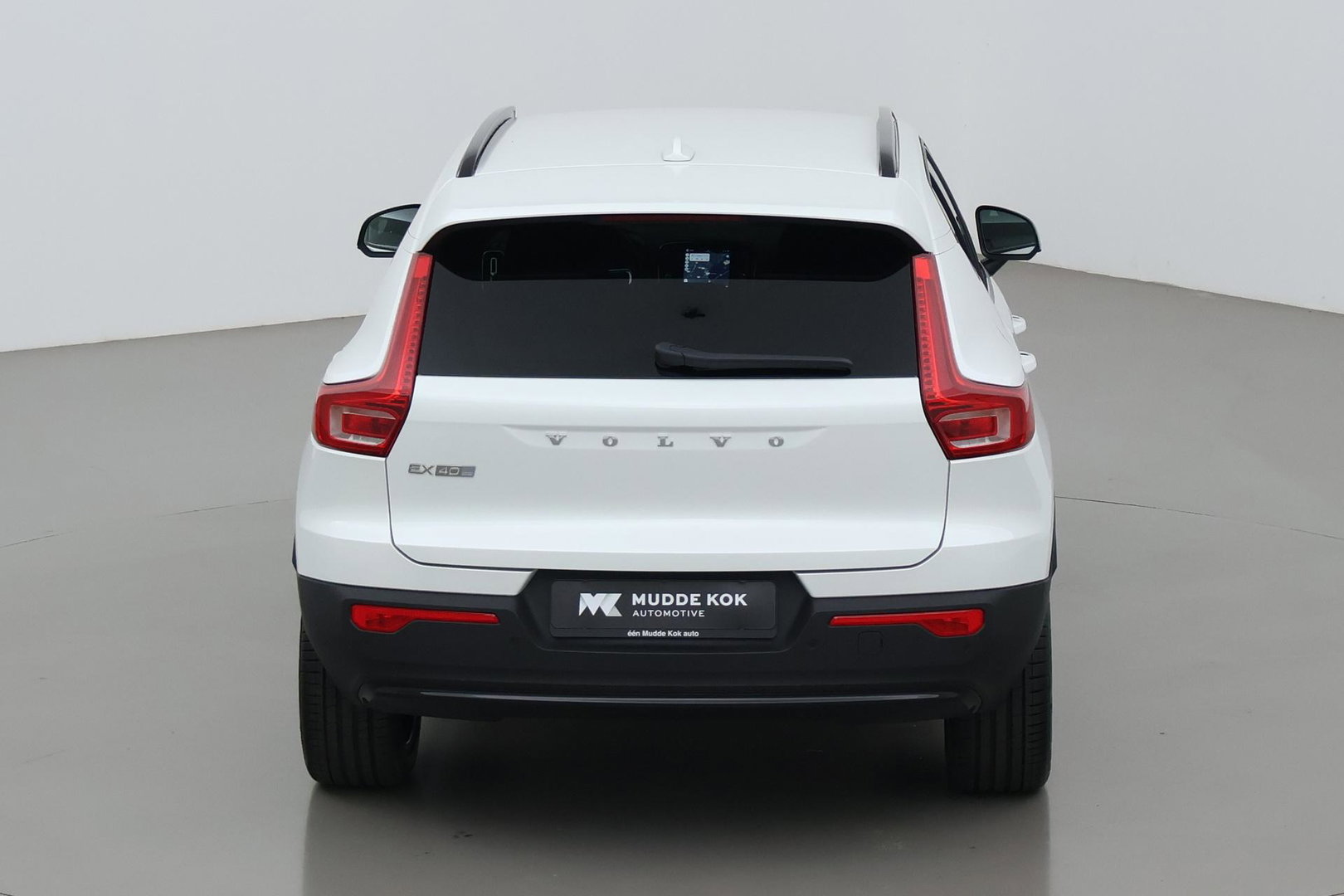 Volvo EX40 Single Motor Extended Range Plus 82 kWh | ACC | Harman/Kardon | 360° Camera | BLIS | Stoel+Stuurverwarming | 19 Inch
