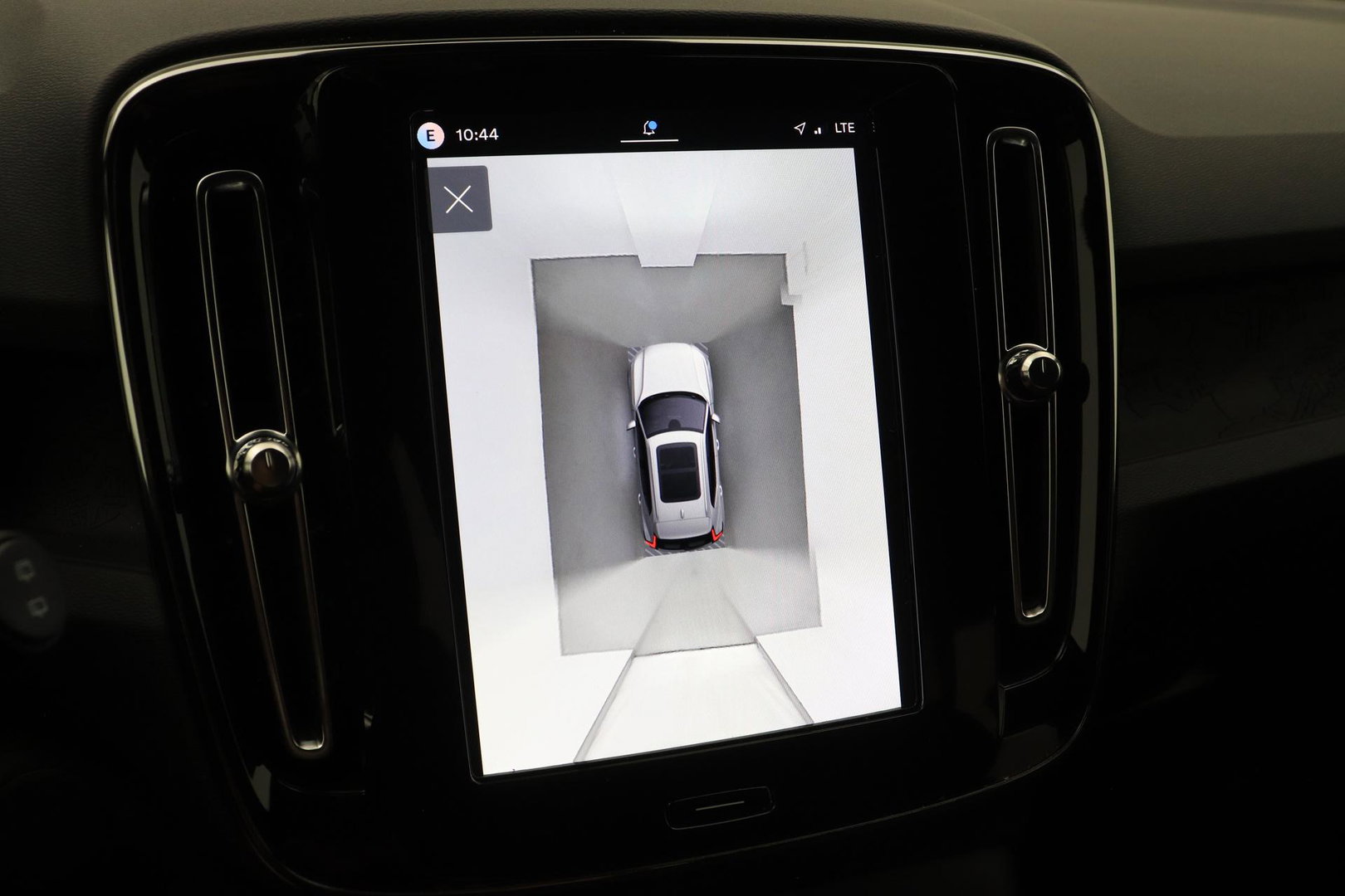 Volvo EX40 Single Motor Extended Range Plus 82 kWh | ACC | Harman/Kardon | 360° Camera | BLIS | Stoel+Stuurverwarming | 19 Inch