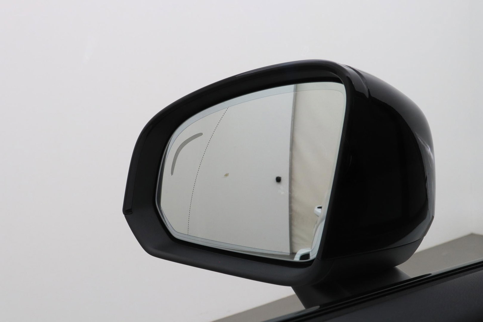Volvo EX40 Single Motor Extended Range Plus 82 kWh | ACC | Harman/Kardon | 360° Camera | BLIS | Stoel+Stuurverwarming | 19 Inch