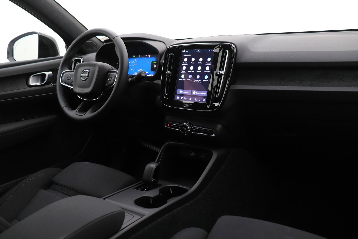 Volvo EX40 Single Motor Extended Range Plus 82 kWh | ACC | Harman/Kardon | 360° Camera | BLIS | Stoel+Stuurverwarming | 19 Inch