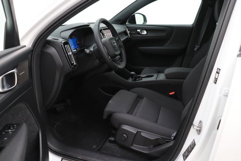 Volvo EX40 Single Motor Extended Range Plus 82 kWh | ACC | Harman/Kardon | 360° Camera | BLIS | Stoel+Stuurverwarming | 19 Inch