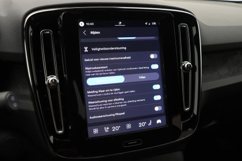 Volvo EX40 Single Motor Extended Range Plus 82 kWh | ACC | Harman/Kardon | 360° Camera | BLIS | Stoel+Stuurverwarming | 19 Inch
