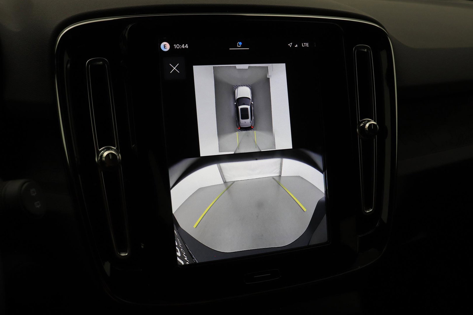 Volvo EX40 Single Motor Extended Range Plus 82 kWh | ACC | Harman/Kardon | 360° Camera | BLIS | Stoel+Stuurverwarming | 19 Inch