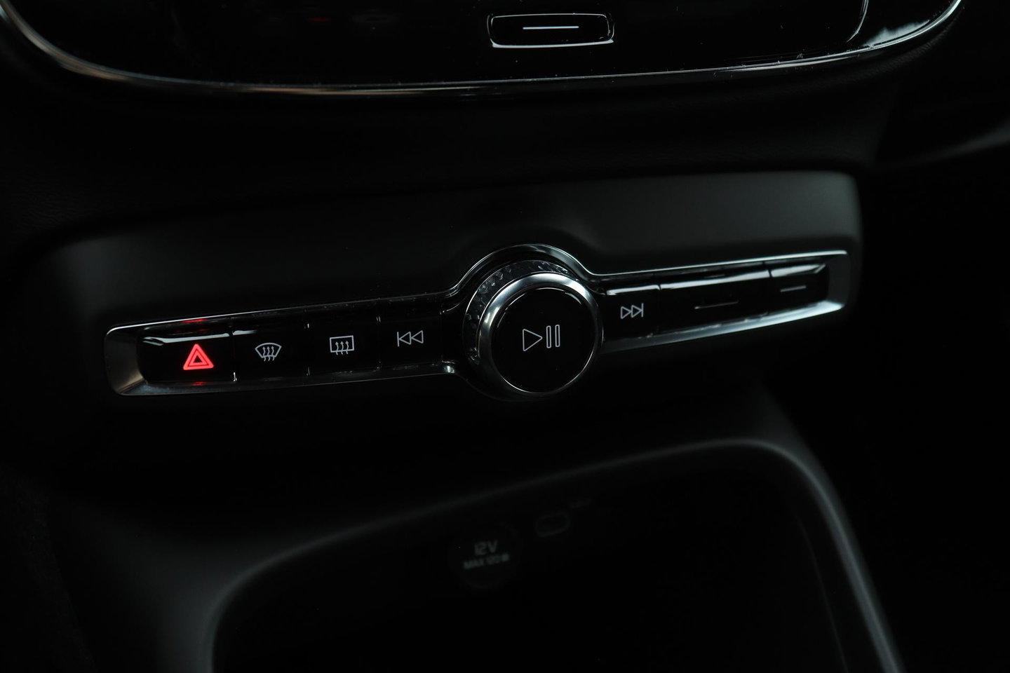 Volvo EX40 Single Motor Extended Range Plus 82 kWh | ACC | Harman/Kardon | 360° Camera | BLIS | Stoel+Stuurverwarming | 19 Inch
