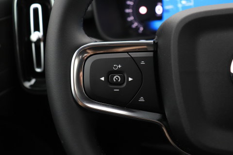 Volvo EX40 Single Motor Extended Range Plus 82 kWh | ACC | Harman/Kardon | 360° Camera | BLIS | Stoel+Stuurverwarming | 19 Inch