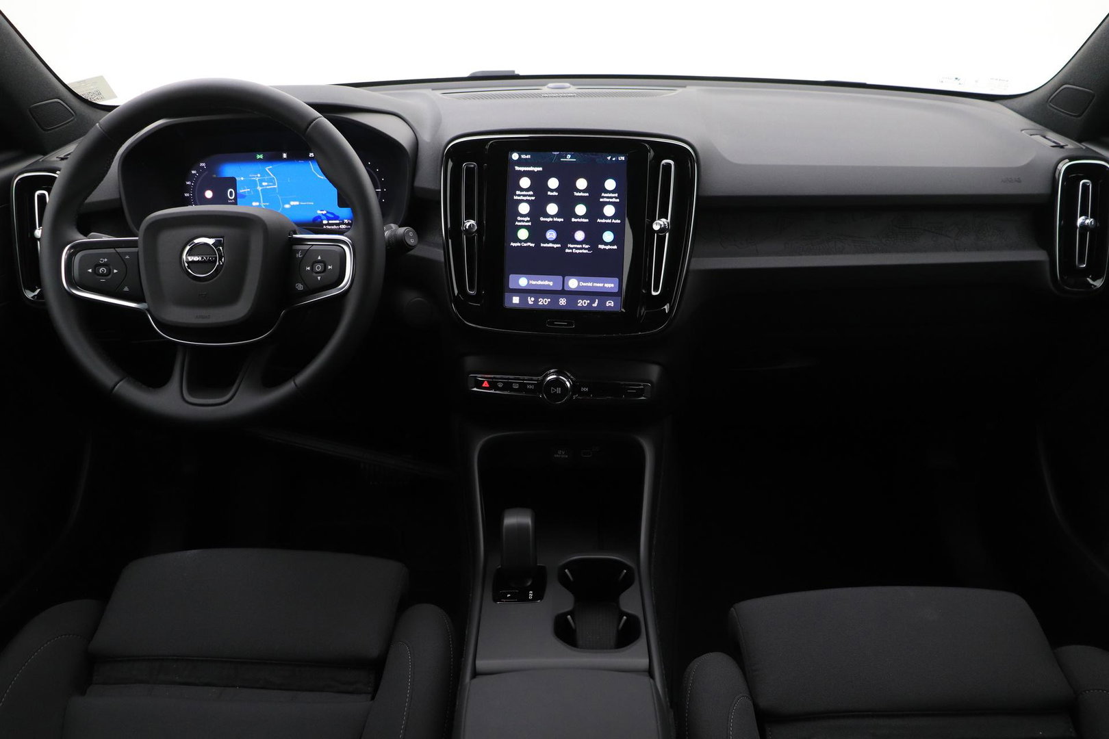 Volvo EX40 Single Motor Extended Range Plus 82 kWh | ACC | Harman/Kardon | 360° Camera | BLIS | Stoel+Stuurverwarming | 19 Inch