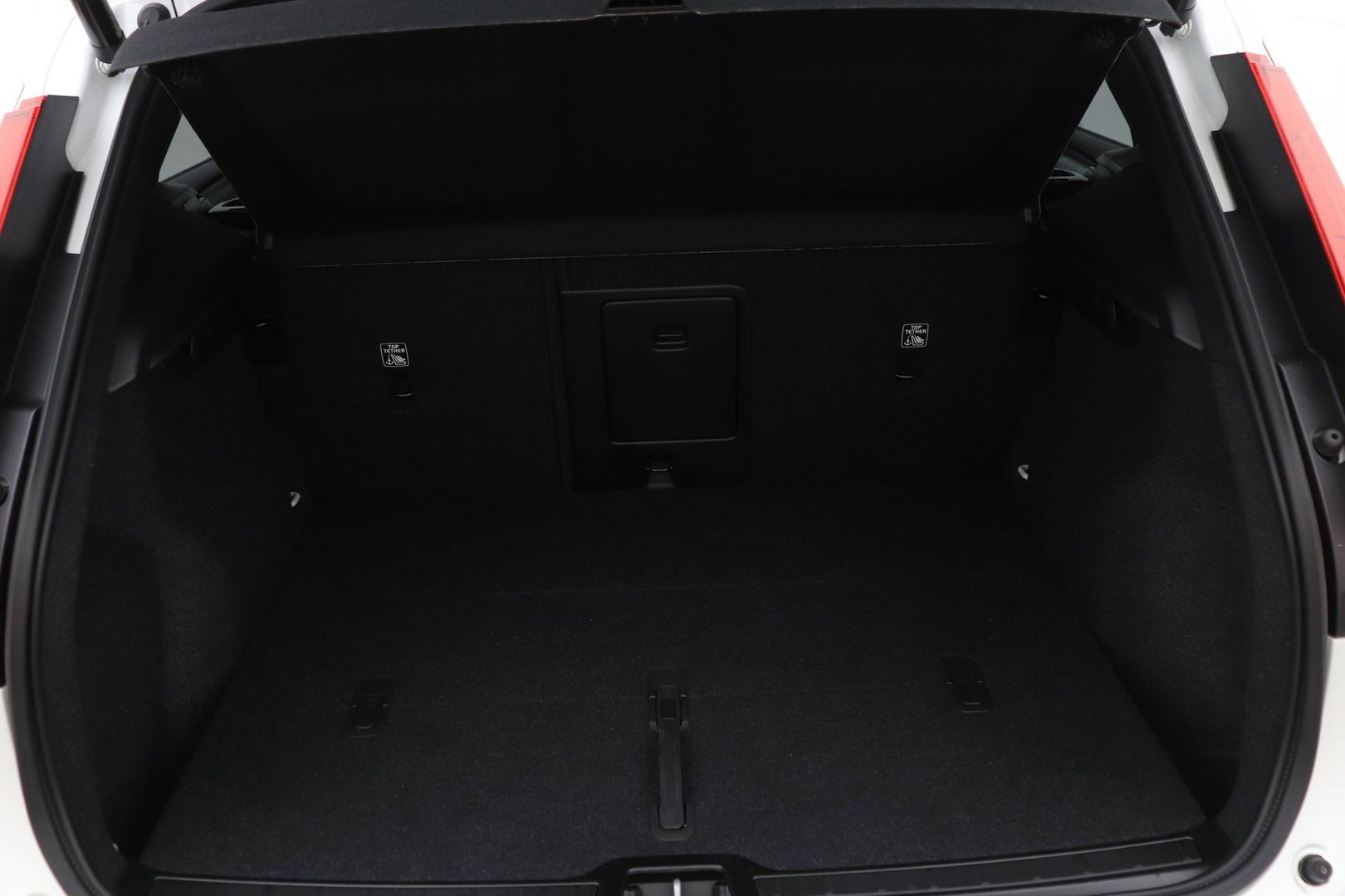 Volvo EX40 Single Motor Extended Range Plus 82 kWh | ACC | Harman/Kardon | 360° Camera | BLIS | Stoel+Stuurverwarming | 19 Inch