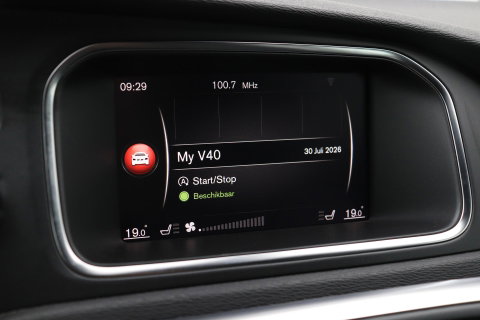 Volvo V40 2.0 T5 R-Design | Bursting Blue | 19 Inch Polestar | Polestar uitlaat | Trekhaak | Camera | Getint Glas