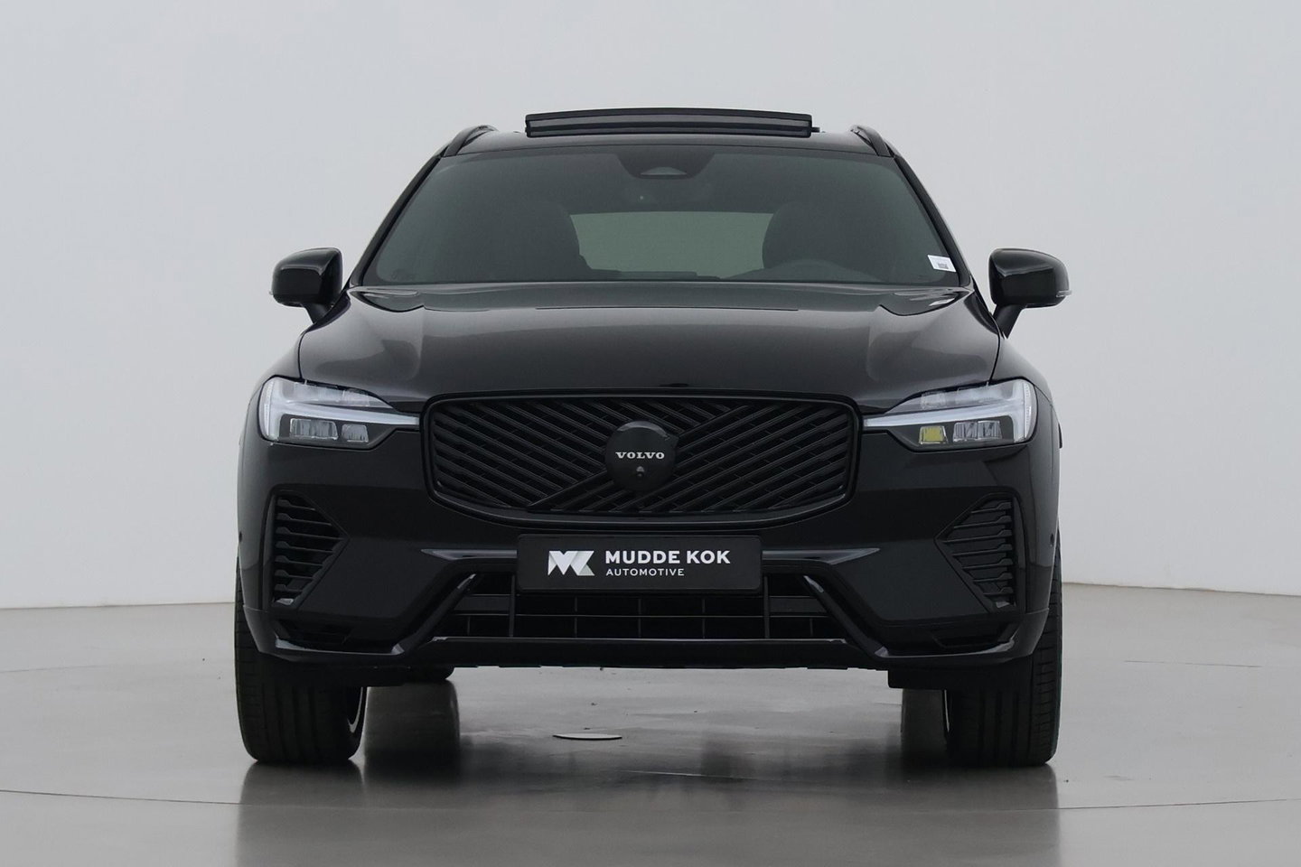 Volvo XC60 T8 Plug-in hybrid Plus Black Edition | ACC | Panoramadak | Harman/Kardon | 360° Camera | Head-Up | 21 inch