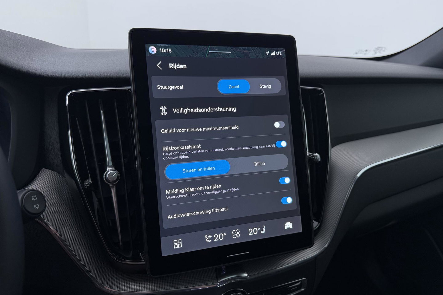 Volvo XC60 T8 Plug-in hybrid Plus Black Edition | ACC | Panoramadak | Harman/Kardon | 360° Camera | Head-Up | 21 inch