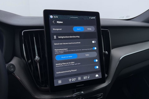 Volvo XC60 T8 Plug-in hybrid Plus Black Edition | ACC | Panoramadak | Harman/Kardon | 360° Camera | Head-Up | 21 inch
