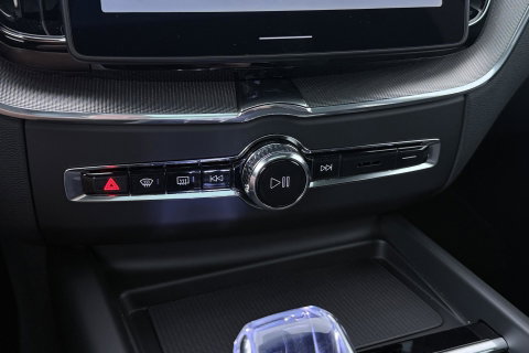 Volvo XC60 T8 Plug-in hybrid Plus Black Edition | ACC | Panoramadak | Harman/Kardon | 360° Camera | Head-Up | 21 inch