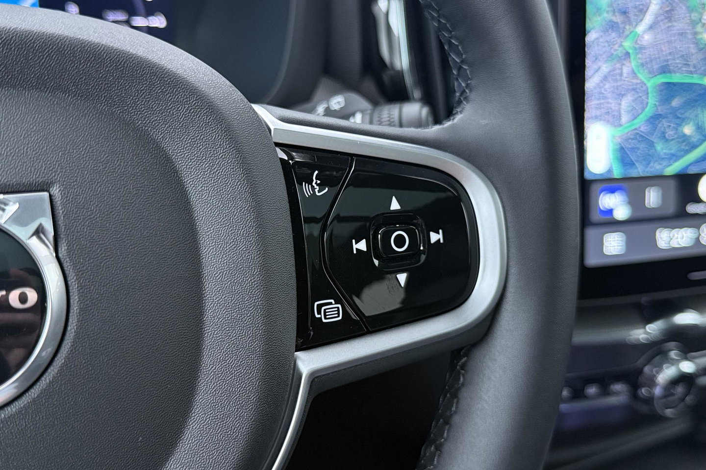 Volvo XC60 T8 Plug-in hybrid Plus Black Edition | ACC | Panoramadak | Harman/Kardon | 360° Camera | Head-Up | 21 inch