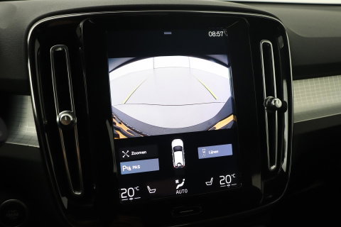 Volvo XC40 T3 Momentum Business | Automaat | ACC | Camera | Apple Carplay | 18 Inch
