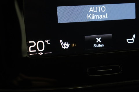 Volvo XC40 T3 Momentum Business | Automaat | ACC | Camera | Apple Carplay | 18 Inch