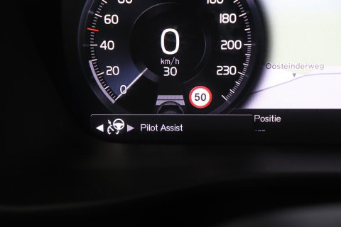 Volvo XC40 T3 Momentum Business | Automaat | ACC | Camera | Apple Carplay | 18 Inch