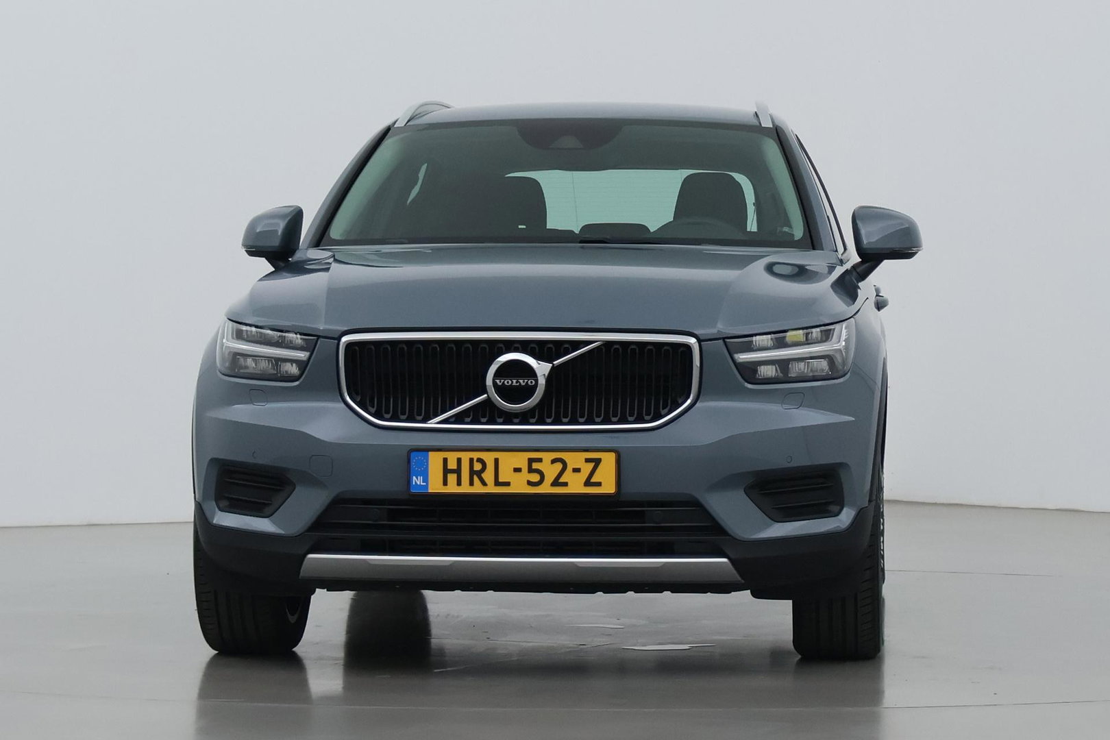 Volvo XC40 T3 Momentum Business | Automaat | ACC | Camera | Apple Carplay | 18 Inch