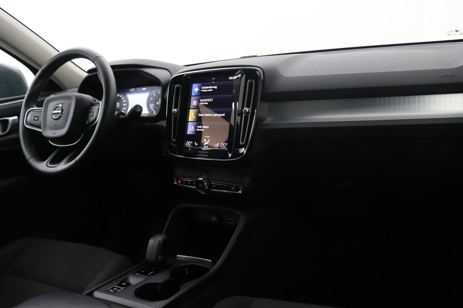 Volvo XC40 T3 Momentum Business | Automaat | ACC | Camera | Apple Carplay | 18 Inch