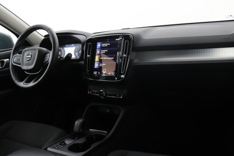 Volvo XC40 T3 Momentum Business | Automaat | ACC | Camera | Apple Carplay | 18 Inch