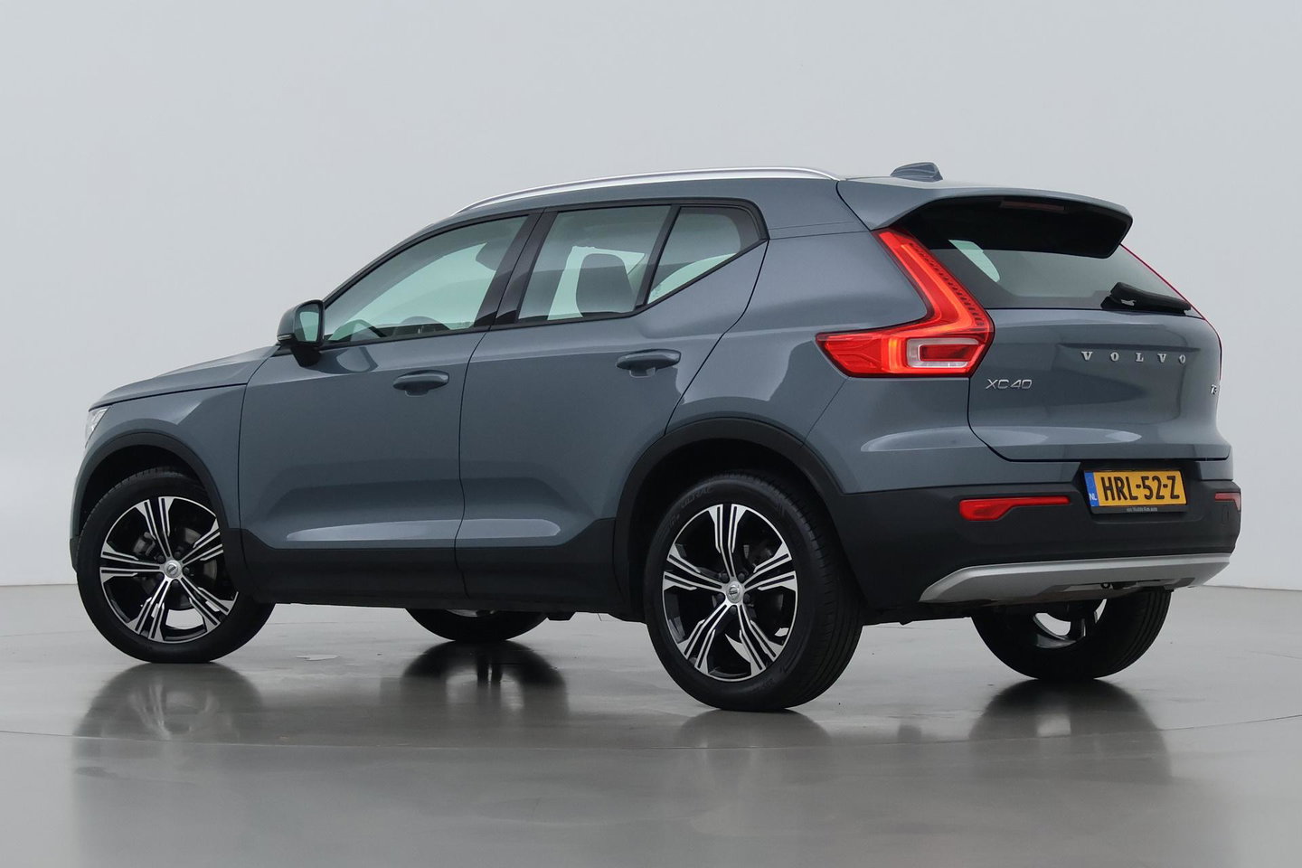 Volvo XC40 T3 Momentum Business | Automaat | ACC | Camera | Apple Carplay | 18 Inch